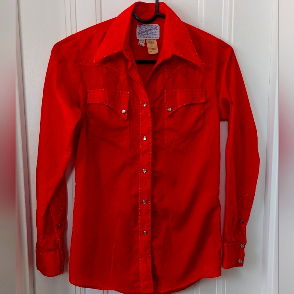 Vintage women's Rockmount Ranchwear candy apple red Western Shirt w pearl snaps